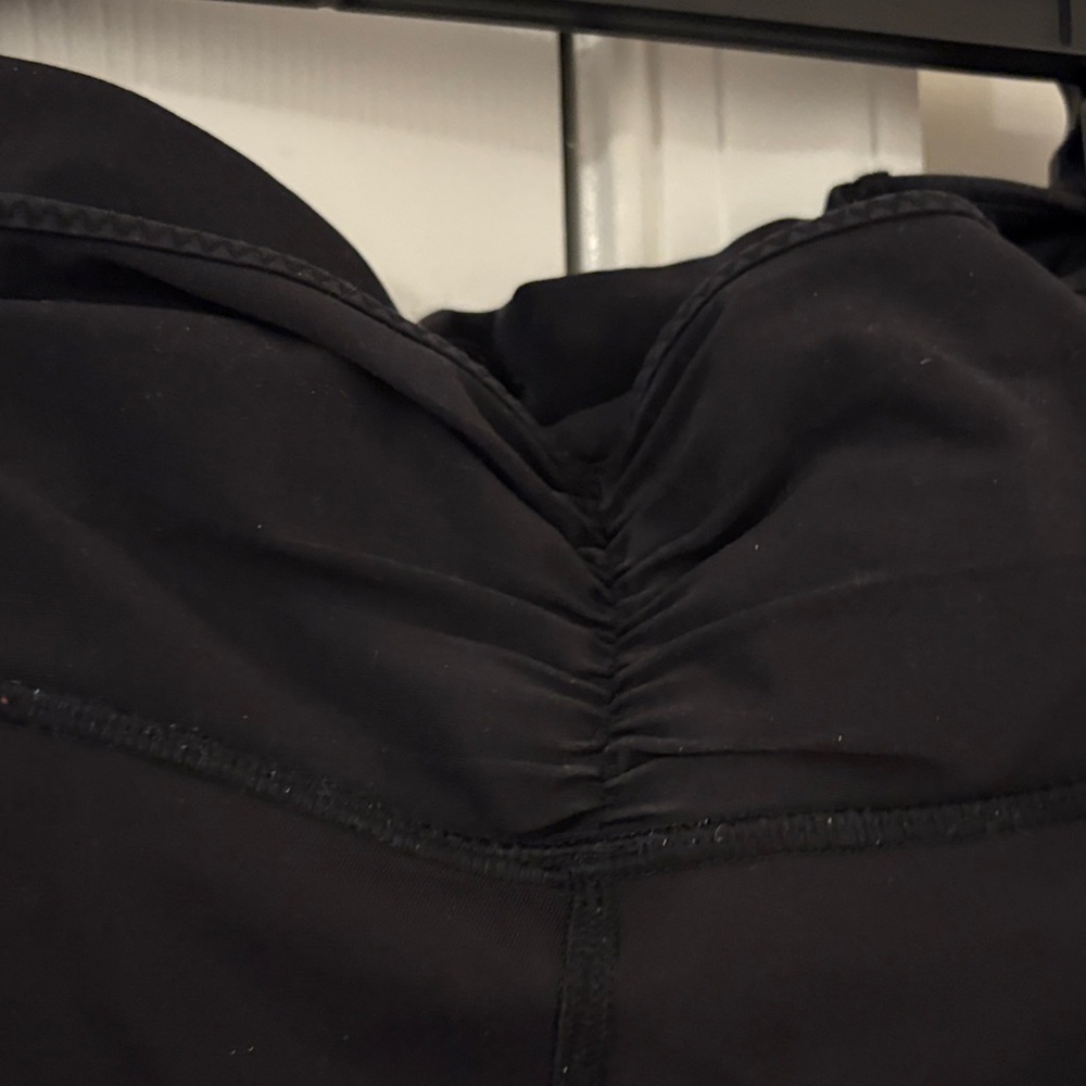 Lululemon Mesh Capri Leggings Size 10 - Picture 7 of 11